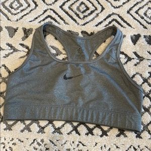 Nike pro sports bra